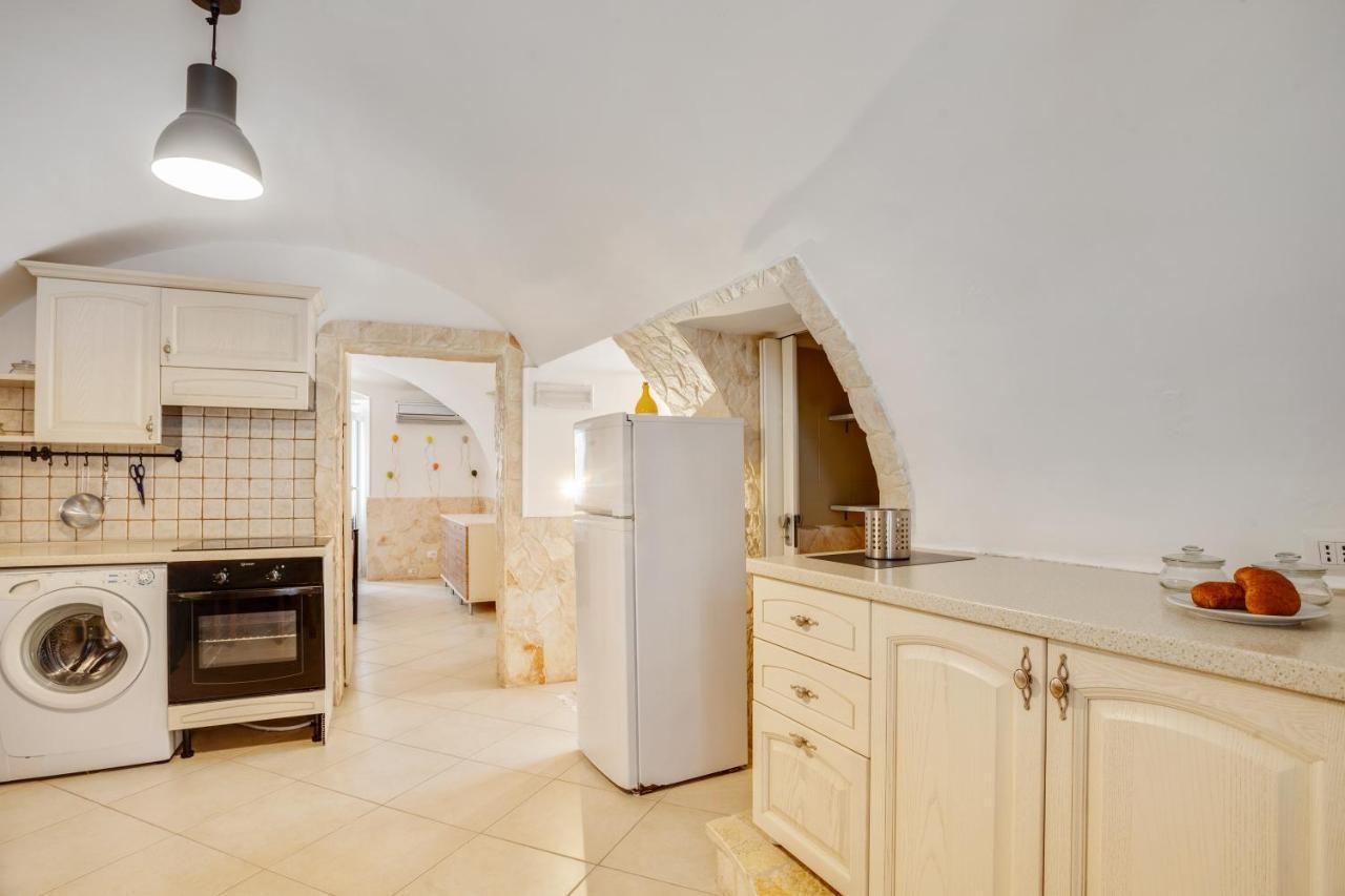 La Chicca Historic Center Beautiful Flat Apartamento Monopoli Exterior foto